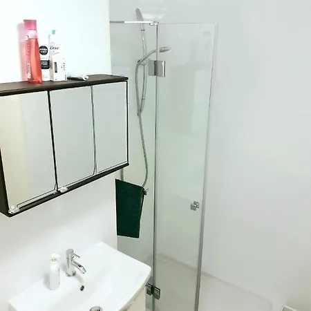 Elephant & Castle - Zone 2 - Private Rooms - Shared Bathroom London Exterior photo