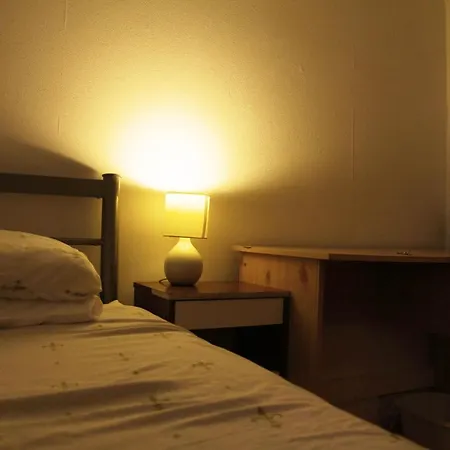 Elephant & Castle - Zone 2 - Private Rooms - Shared Bathroom London Exterior photo