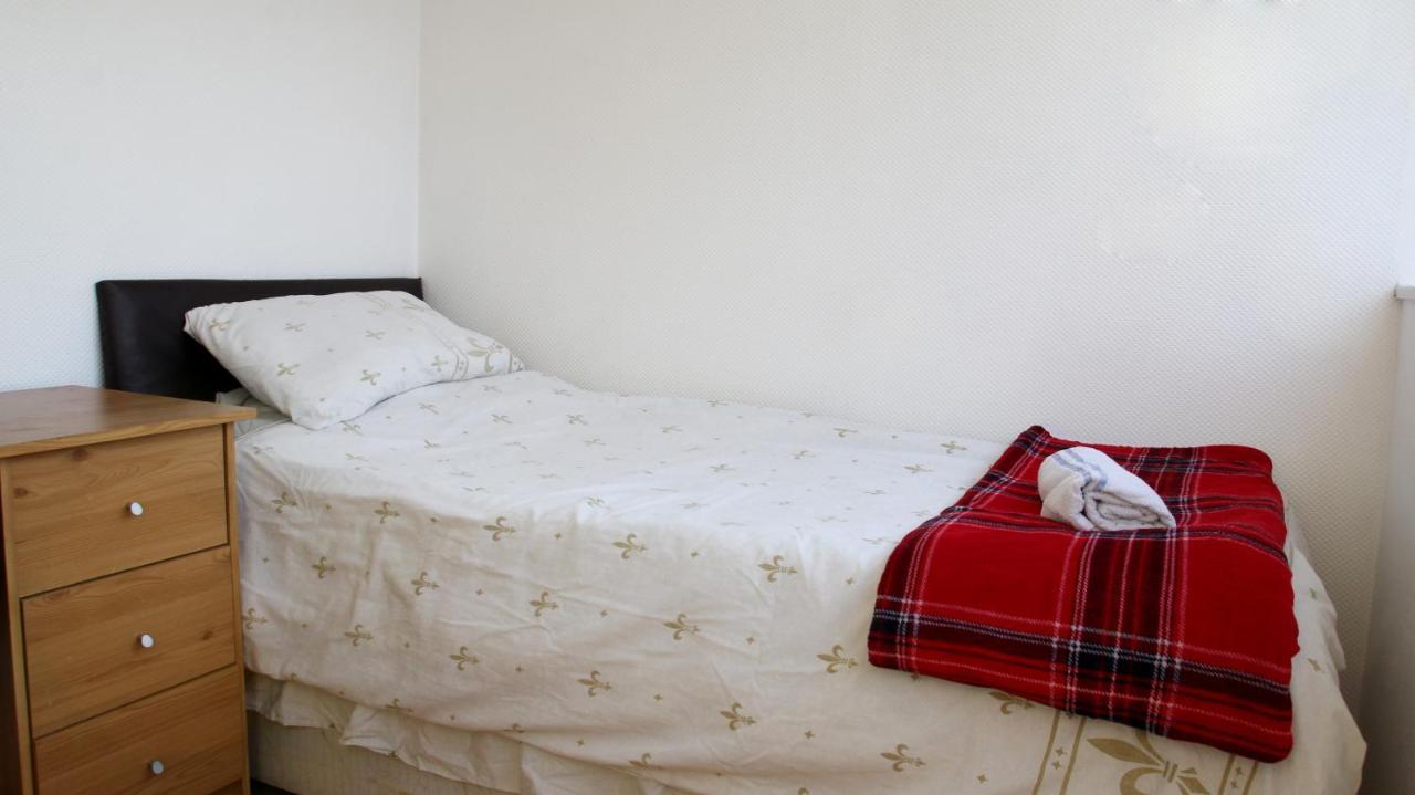 Elephant & Castle - Zone 2 - Private - Shared Bathroom Londra