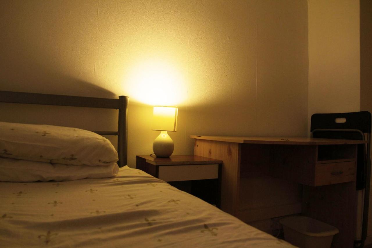 Elephant & Castle - Zone 2 - Private - Shared Bathroom * Londra
